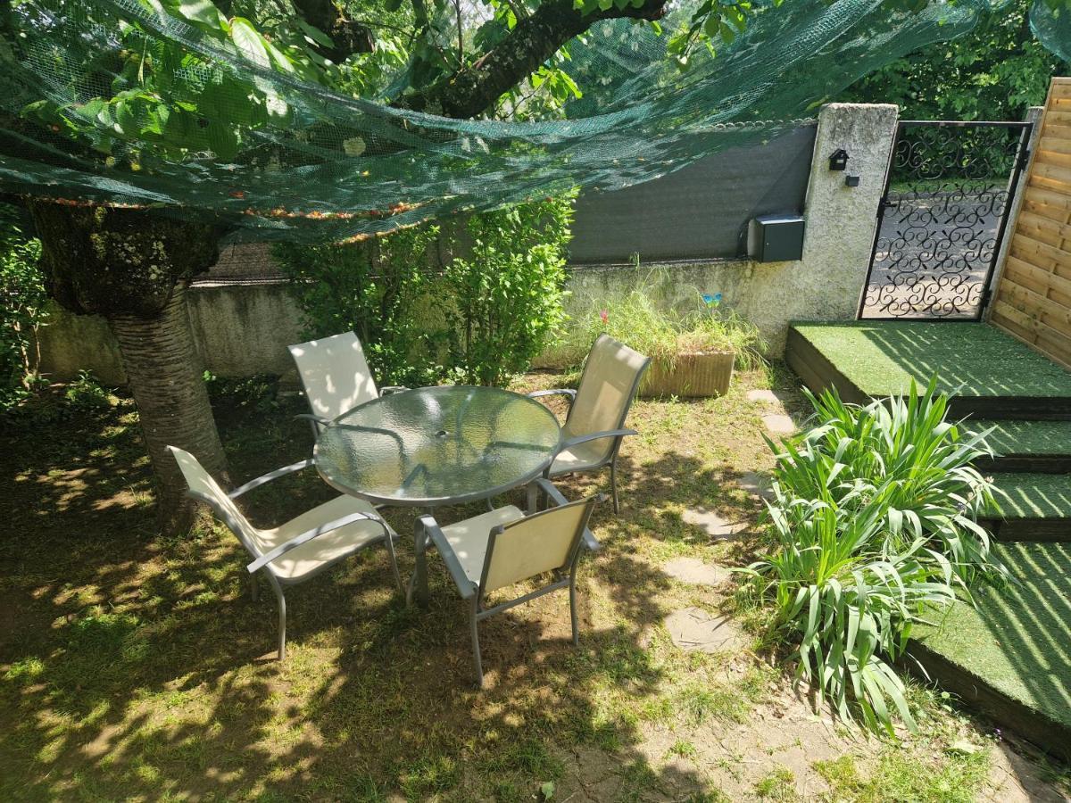 Appartement Independant Dans Maison Avec Jardinet, Au Calme Sérézin-du-Rhône Eksteriør bilde